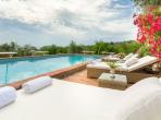 Luxury 7 bedroom holiday villa with private pool in Tuscany Italy (PV1534-2)