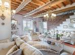 Luxury 7 bedroom holiday villa with private pool in Tuscany Italy (PV1534-2)