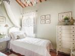 Luxury 7 bedroom holiday villa with private pool in Tuscany Italy (PV1534-2)