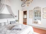 Luxury 7 bedroom holiday villa with private pool in Tuscany Italy (PV1534-2)