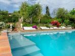 Luxury 7 bedroom holiday villa with private pool in Tuscany Italy (PV1534-2)