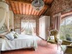 Luxury 7 bedroom holiday villa with private pool in Tuscany Italy (PV1534-2)