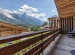 Cosy Nordic hideaway with Jacuzzi and Mont Blanc views. (CHAMX102)
