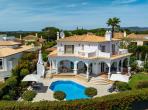 Luxury 3 bedroom holiday villa with private pool in Algarve Portugal (PV3010)