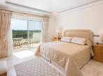 Luxury 3 bedroom holiday villa with private pool in Algarve Portugal (PV3010)