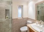 Luxury 3 bedroom holiday villa with private pool in Algarve Portugal (PV3010)