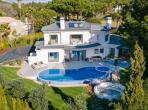 Luxury 5 bedroom holiday villa with private pool in Algarve Portugal (PV3011)