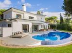Luxury 5 bedroom holiday villa with private pool in Algarve Portugal (PV3011)