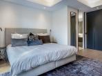 Luxury 5 bedroom holiday villa with private pool in Algarve Portugal (PV3011)
