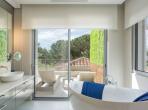 Luxury 6 bedroom holiday villa with private pool in Algarve Portugal (PV3013)