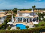 Luxury 3 bedroom holiday villa with private pool in Algarve Portugal (PV3010)