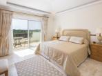 Luxury 3 bedroom holiday villa with private pool in Algarve Portugal (PV3010)