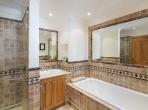 Luxury 3 bedroom holiday villa with private pool in Algarve Portugal (PV3010)