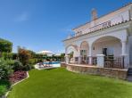 Luxury 3 bedroom holiday villa with private pool in Algarve Portugal (PV3010)
