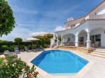 Luxury 3 bedroom holiday villa with private pool in Algarve Portugal (PV3010)