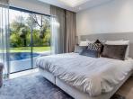 Luxury 5 bedroom holiday villa with private pool in Algarve Portugal (PV3011)