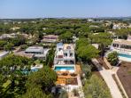 Luxury 4 bedroom holiday villa with private pool in Algarve Portugal (PV3014)