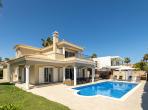 Luxury 4 bedroom holiday villa with private pool in Algarve Portugal (PV3015)