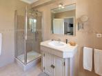 Luxury 4 bedroom holiday villa with private pool in Algarve Portugal (PV3015)