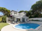 Luxury 4 bedroom holiday villa with private pool in Algarve Portugal (PV3016)