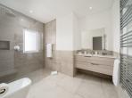Luxury 4 bedroom holiday villa with private pool in Algarve Portugal (PV3016)