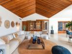 Luxury 5 bedroom holiday villa with private pool in Algarve Portugal (PV3008)