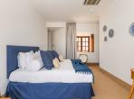 Luxury 5 bedroom holiday villa with private pool in Algarve Portugal (PV3008)