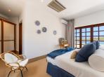 Luxury 5 bedroom holiday villa with private pool in Algarve Portugal (PV3008)
