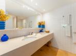 Luxury 5 bedroom holiday villa with private pool in Algarve Portugal (PV3008)