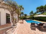 Luxury 4 bedroom holiday villa with private pool in Algarve Portugal (PV3018)