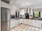 Luxury 4 bedroom holiday villa with private pool in Algarve Portugal (PV3018)