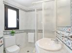 Luxury 4 bedroom holiday villa with private pool in Algarve Portugal (PV3018)