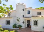 Luxury 4 bedroom holiday villa with private pool in Algarve Portugal (PV3018)
