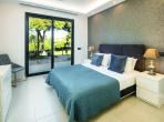 Luxury 3 bedroom holiday villa with private pool in Algarve Portugal (PV2647)
