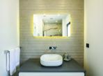 Luxury 3 bedroom holiday villa with private pool in Algarve Portugal (PV2647)
