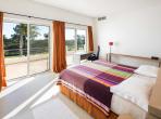 Luxury 4 bedroom holiday villa with private pool in Algarve Portugal (PV963)