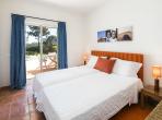 Luxury 4 bedroom holiday villa with private pool in Algarve Portugal (PV963)