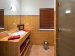 Luxury 4 bedroom holiday villa with private pool in Algarve Portugal (PV963)
