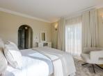 Luxury 4 bedroom holiday villa with private pool in Algarve Portugal (PV3020)