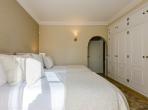 Luxury 4 bedroom holiday villa with private pool in Algarve Portugal (PV3020)