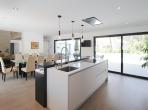 Luxury 4 bedroom holiday villa with private pool in Lisbon & coast Portugal (PV3021)
