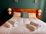 Gorgeous Old Perfumer's House. Beautifully Renovated. Pool. 5 bedrooms to sleep 10 (GRAS134)