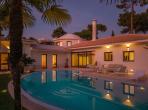 Luxury 4 bedroom holiday villa with private pool in Lisbon & coast Portugal (PV3022)