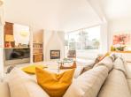 Luxury 4 bedroom holiday villa with private pool in Lisbon & coast Portugal (PV3022)