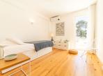 Luxury 4 bedroom holiday villa with private pool in Lisbon & coast Portugal (PV3022)