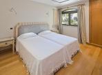Luxury 6 bedroom holiday villa with private pool in Algarve Portugal (PORTU141PV)