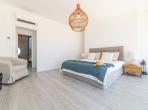 Luxury 4 bedroom holiday villa with private pool in Lisbon & coast Portugal (PV3023)