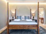 Luxury 6 bedroom holiday villa with private pool in Algarve Portugal (PV3025)
