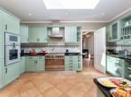 Luxury 6 bedroom holiday villa with private pool in Algarve Portugal (PV3025)