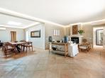 Luxury 6 bedroom holiday villa with private pool in Algarve Portugal (PV3025)